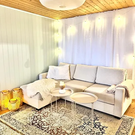 Vikja-A Cozy Little Apartment Near Lake Jolster And The Mountains *