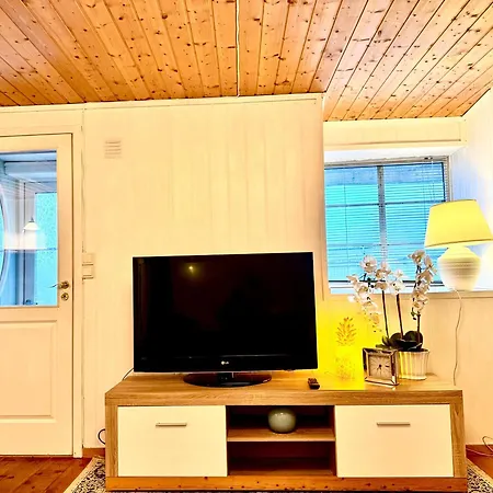 Appartement Vikja-A Cozy Little Apartment Near Lake Jolster And The Mountains *